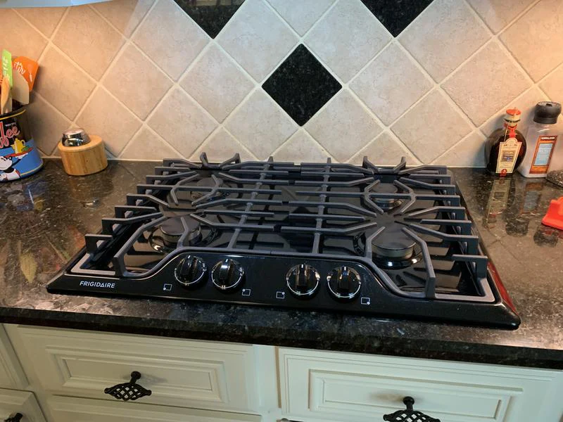 Estufa de gas de 30 pulgadas con 4 quemadores sellados