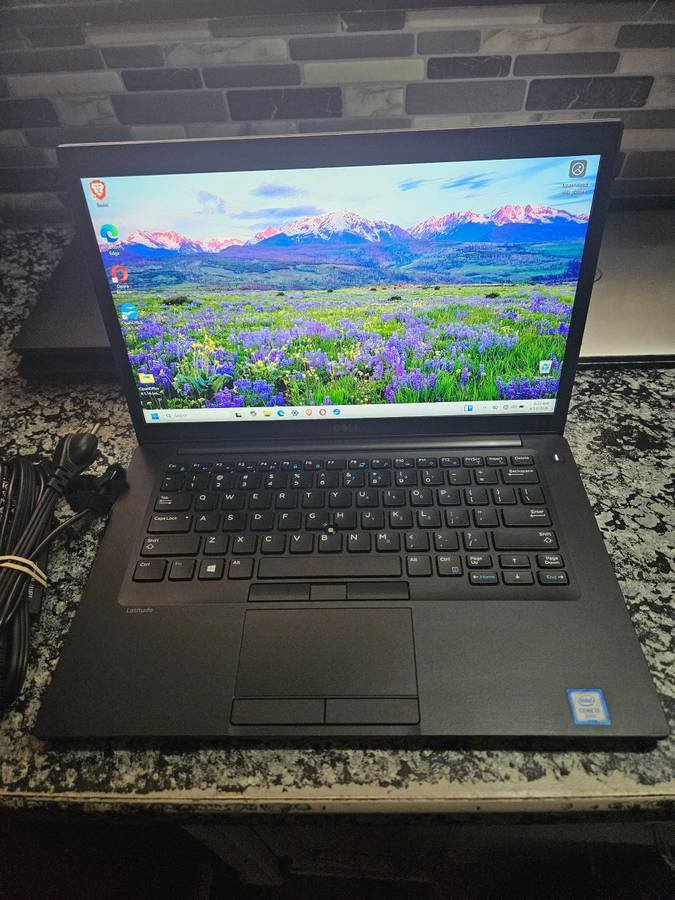 Dell de 15,6 pulgadas con pantalla táctil 4K, procesador i9-8950, 32 GB de RAM y SSD de 512 GB