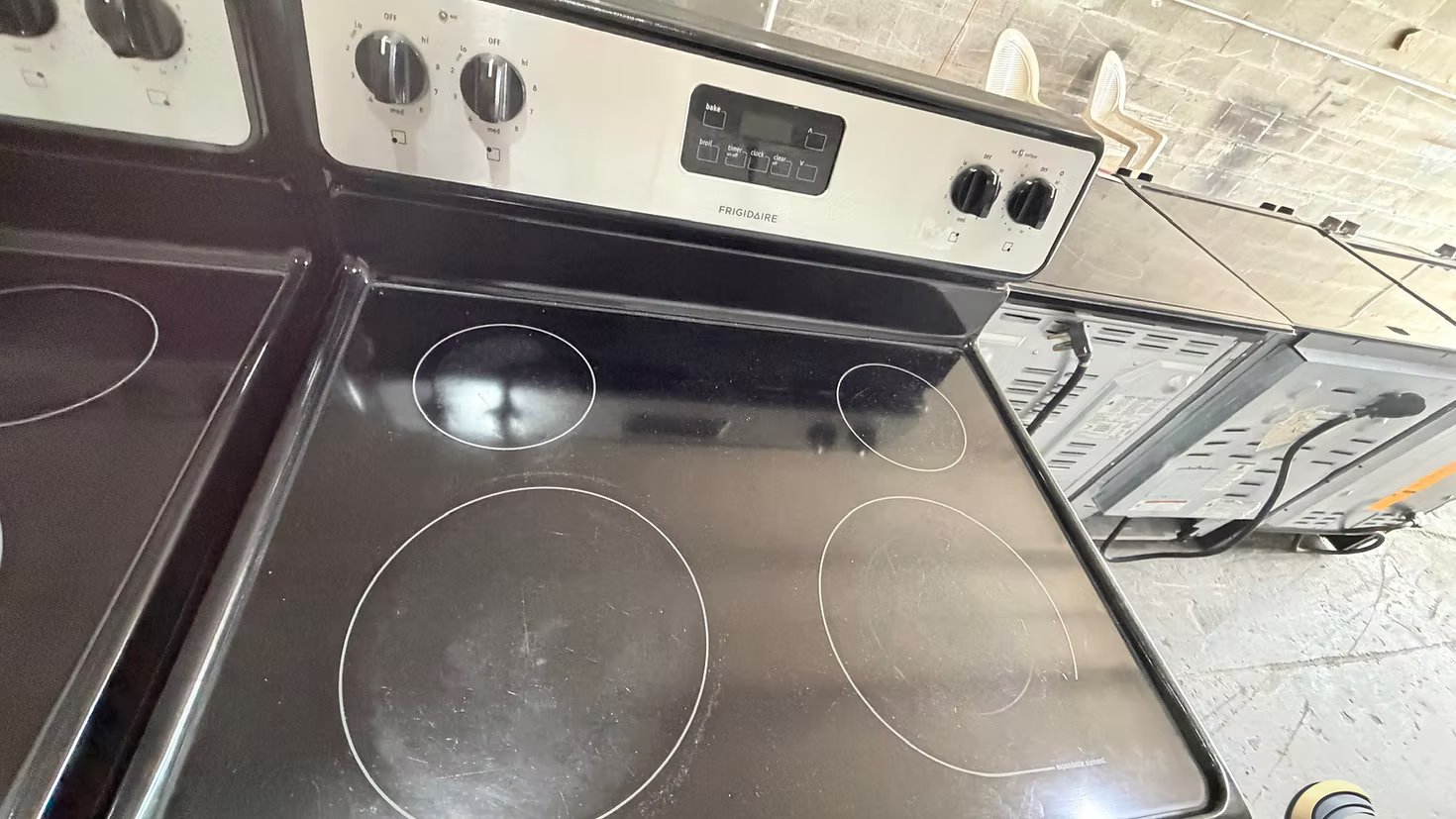 Se vende estufa eléctrica Frigidaire