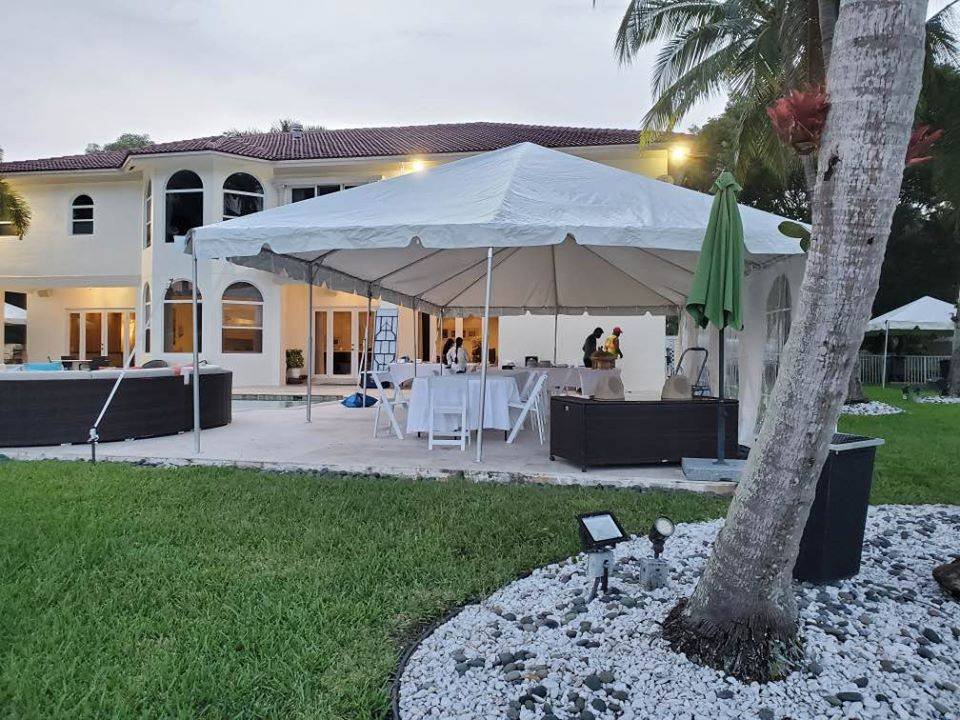 SE ALQUILA CARPAS PARA FIESTAS - NUEVAS Y USADAS - DE TODOS LOS TAMAÑOS