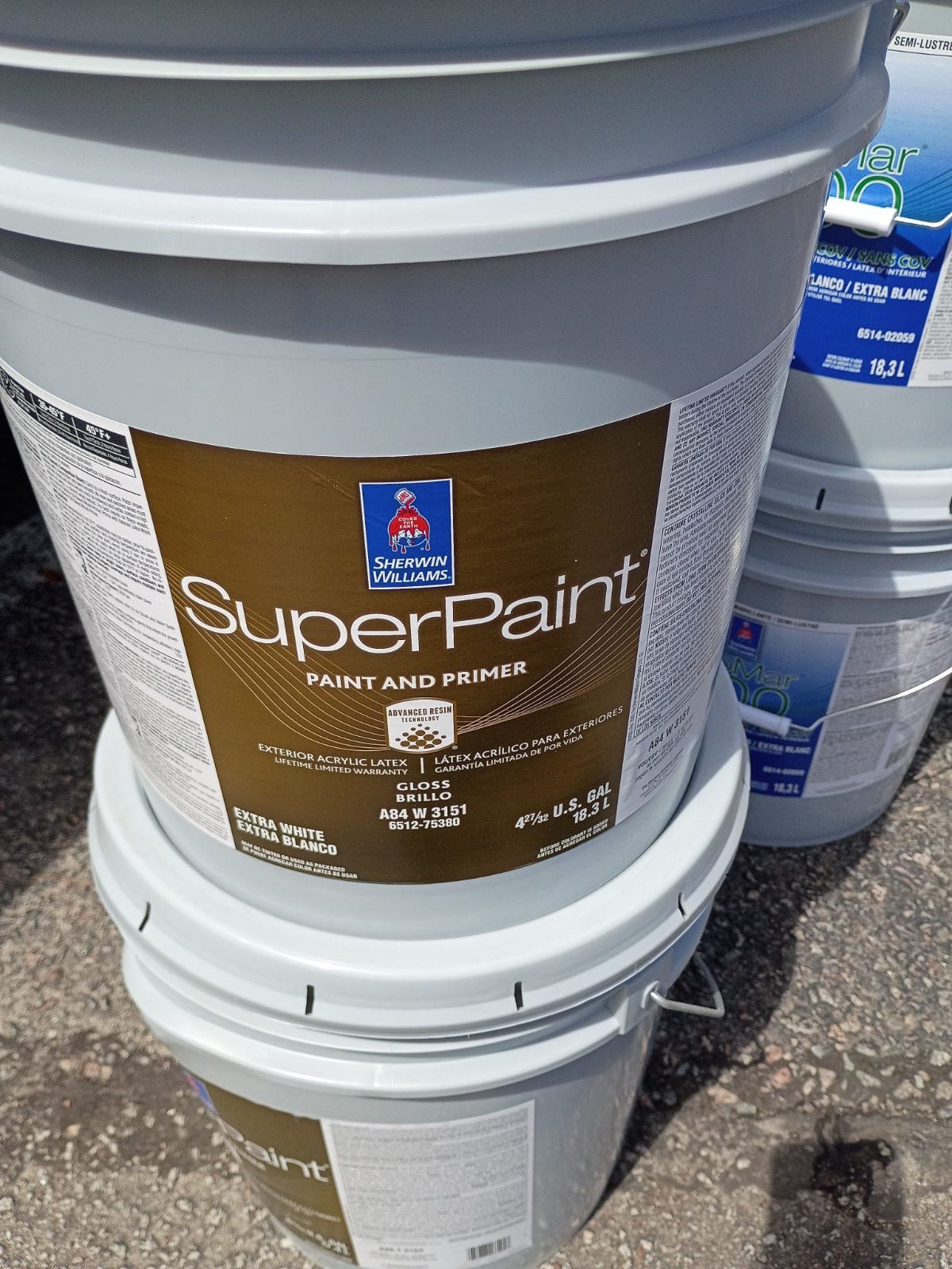 Pinturas interior y esterior nuevas selladas
